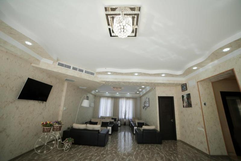 L Plaza Hotel Tbilisi Exterior foto